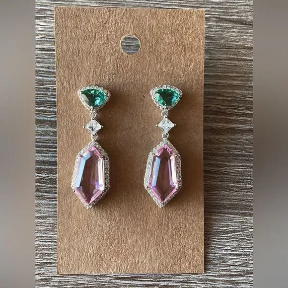 Pink and light green crystal earrings A227 - Picture 3 of 5